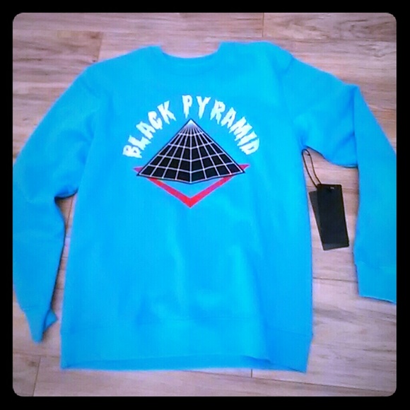 black pyramid sweatshirt